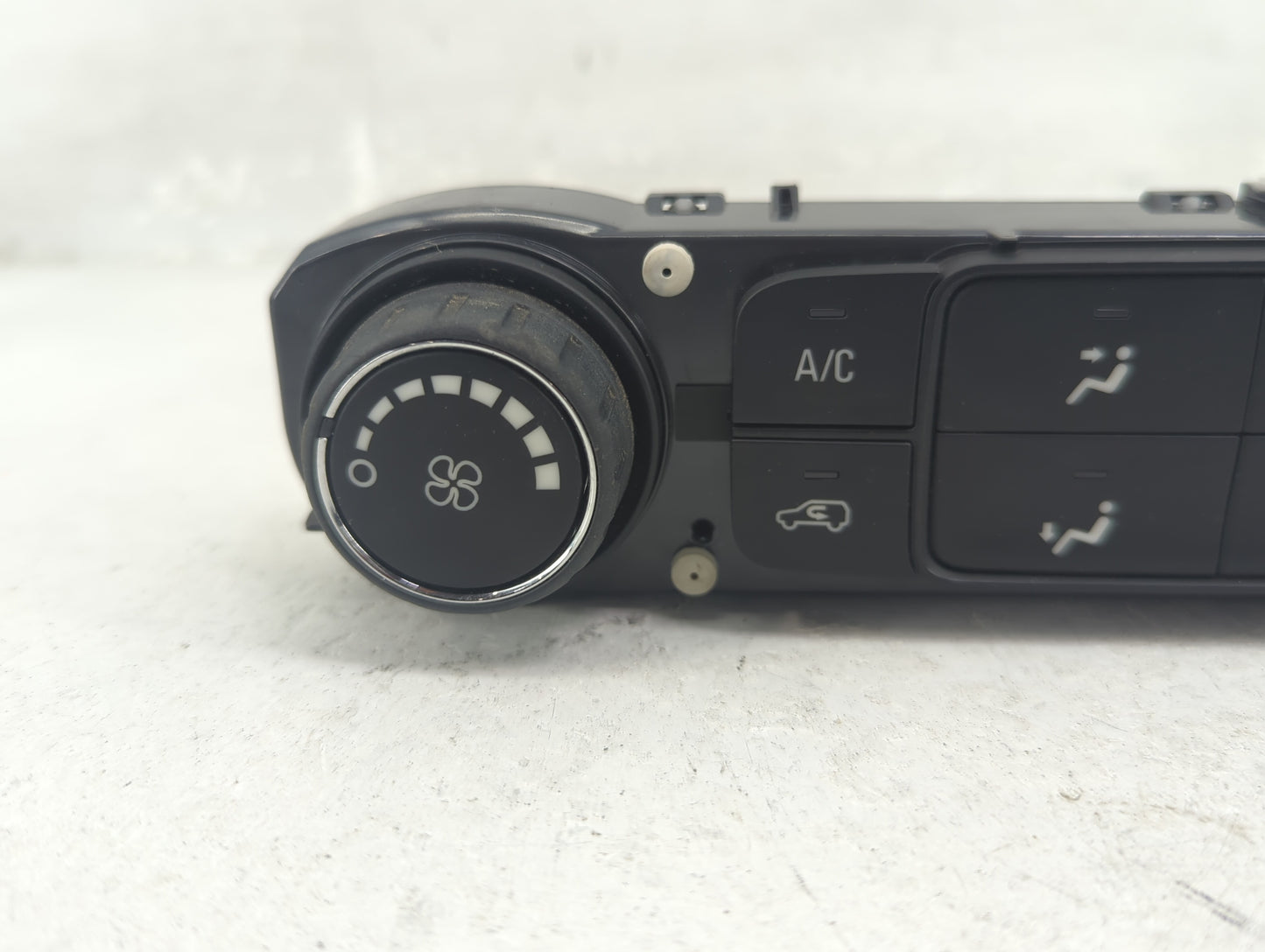 2020 Gmc Terrain Climate Control Module Temperature AC/Heater Replacement P/N:84296135 7370200000000X Fits OEM Used Auto Par