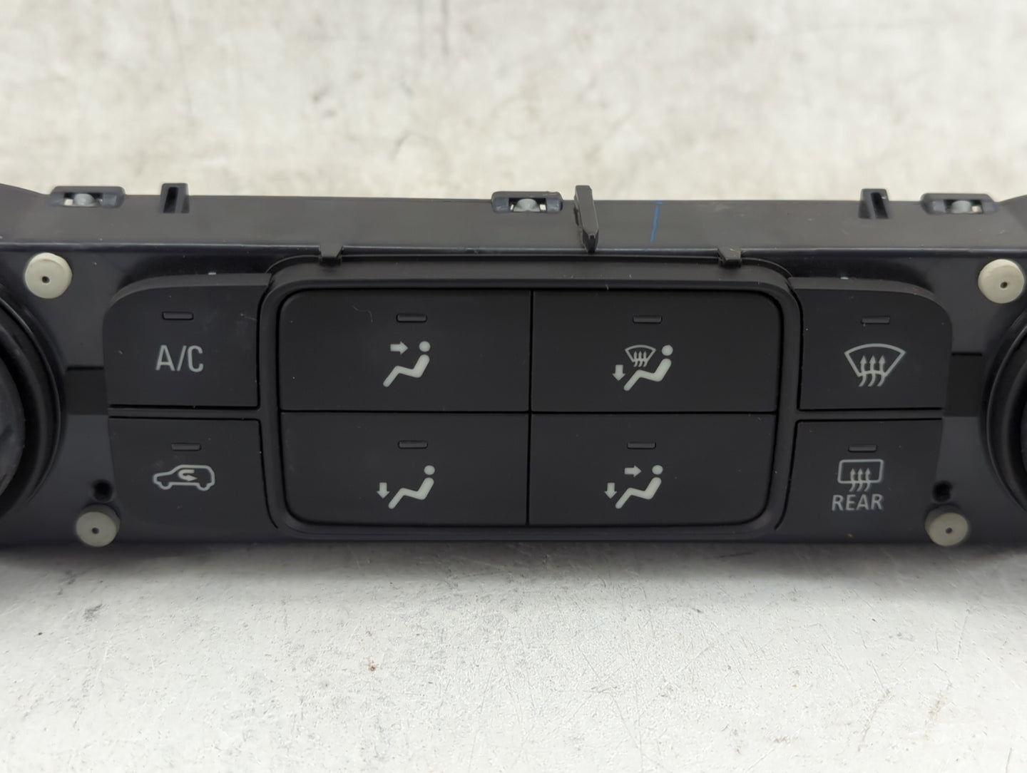 2020 Gmc Terrain Climate Control Module Temperature AC/Heater Replacement P/N:84296135 815372982 Fits OEM Used Auto Parts - 