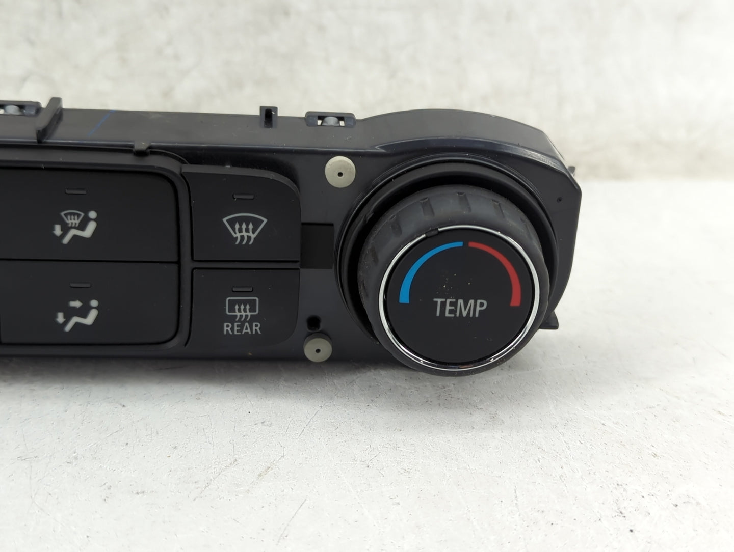 2020 Gmc Terrain Climate Control Module Temperature AC/Heater Replacement P/N:84296135 815372982 Fits OEM Used Auto Parts - 