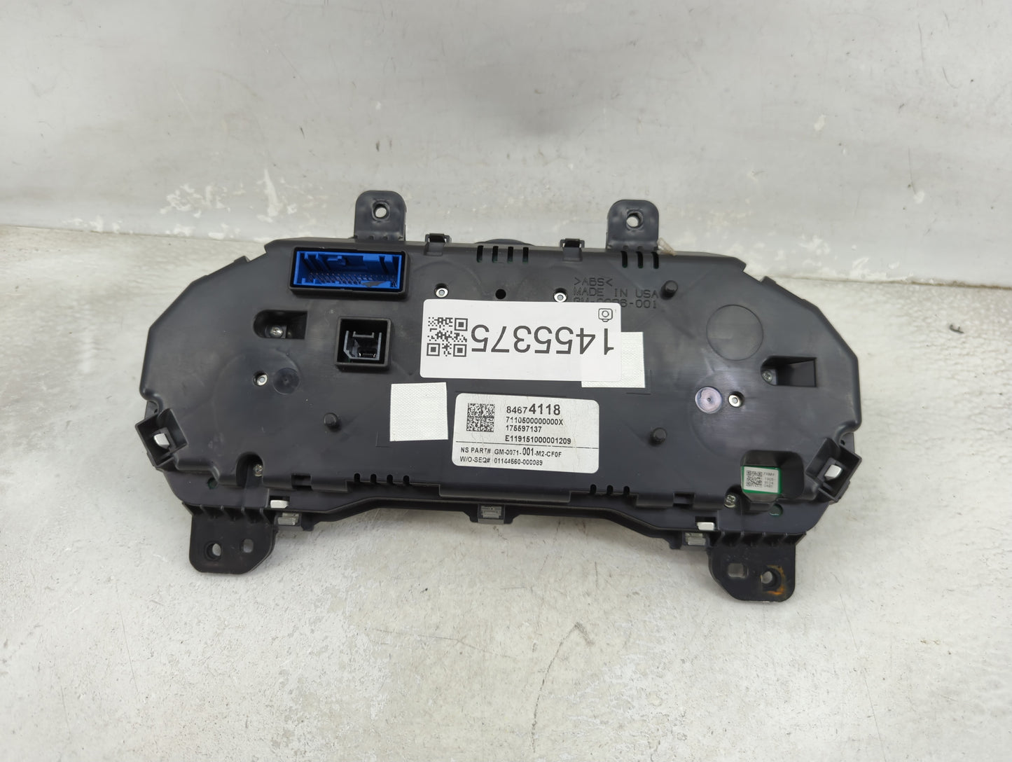 2020-2021 Gmc Terrain Instrument Cluster Speedometer Gauges P/N:84674118 Miles: Fits Fits 2020 2021 OEM Used Auto Parts - Oe