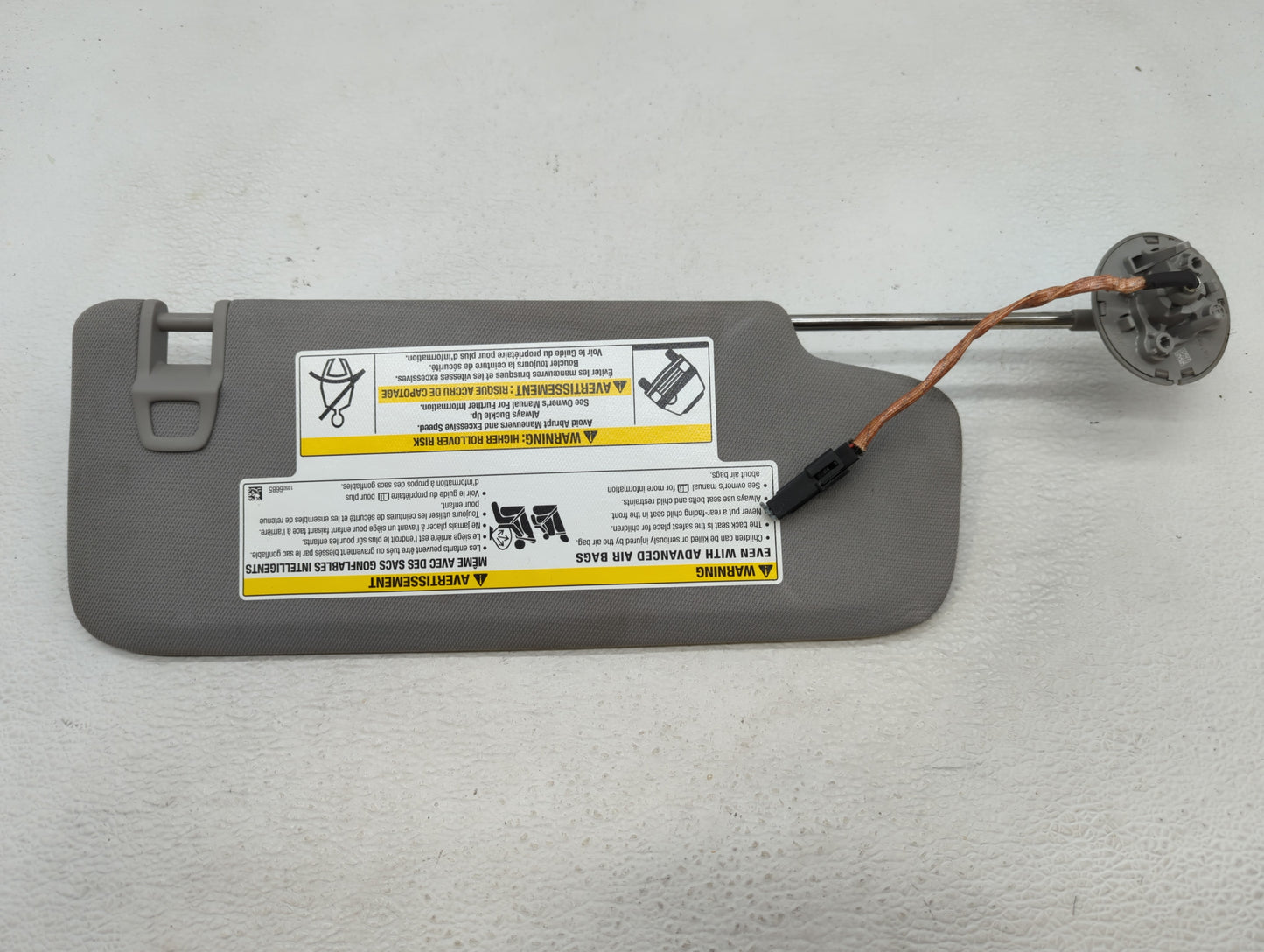 2020 Gmc Terrain Sun Visor Shade Replacement Driver Left Mirror Fits OEM Used Auto Parts - Oemusedautoparts1.com