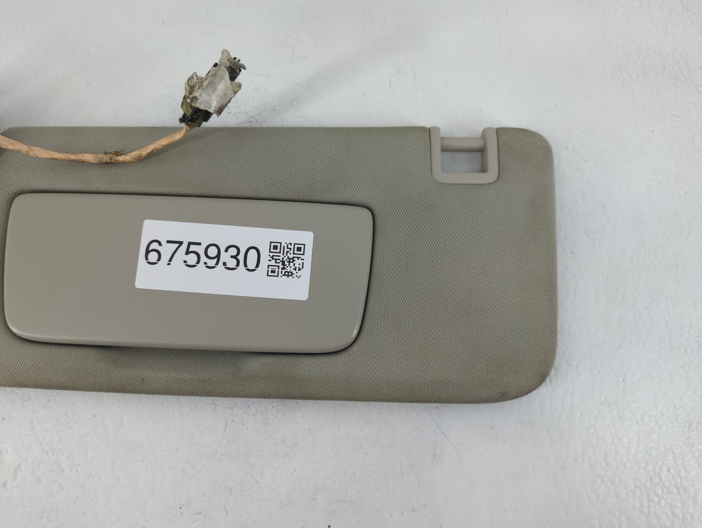 2020 Gmc Terrain Sun Visor Shade Replacement Driver Left Mirror Fits OEM Used Auto Parts - Oemusedautoparts1.com
