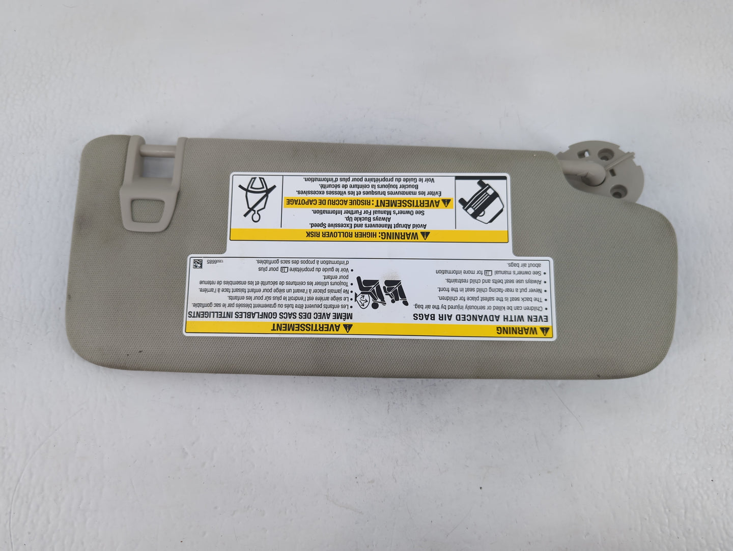 2020 Gmc Terrain Sun Visor Shade Replacement Driver Left Mirror Fits OEM Used Auto Parts - Oemusedautoparts1.com