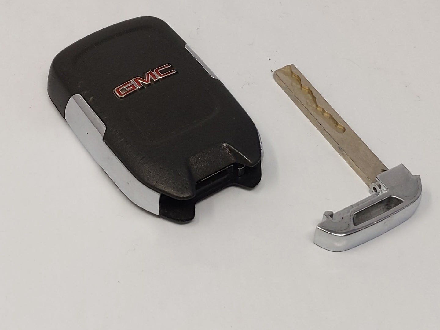 2020 Gmc Terrain Keyless Entry Remote Hyq1aa 13597388 B 3 Buttons - Oemusedautoparts1.com