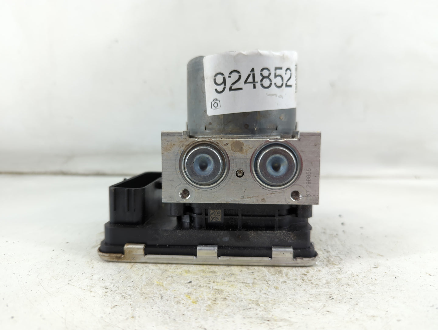 2018-2021 Gmc Terrain ABS Pump Control Module Replacement P/N:84715330 Fits Fits 2018 2019 2020 2021 OEM Used Auto Parts - O