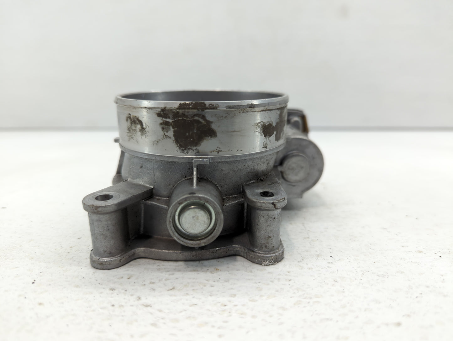 2015-2022 Gmc Yukon Throttle Body P/N:12678224 12617792 Fits Fits 2014 2015 2016 2017 2018 2019 2020 2021 2022 OEM Used Auto