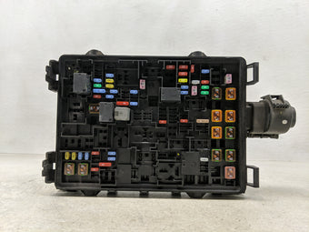 compare product 2020 Gmc Yukon Xl 1500 Fusebox Fuse Box Panel Relay Module P/N:22773484 Fits Fits 2015 2016 2017 2018 2019 OEM Used Auto Parts