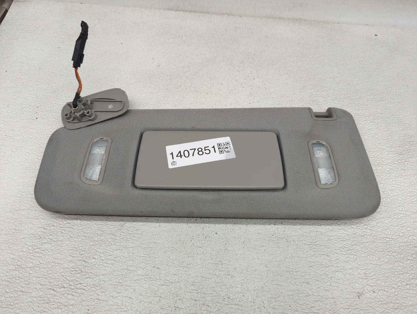 2020 Gmc Yukon Xl 1500 Sun Visor Shade Replacement Driver Left Mirror Fits Fits 2015 2016 2017 2018 2019 OEM Used Auto Parts