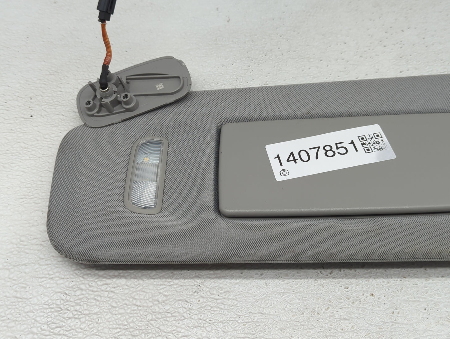 2020 Gmc Yukon Xl 1500 Sun Visor Shade Replacement Driver Left Mirror Fits Fits 2015 2016 2017 2018 2019 OEM Used Auto Parts