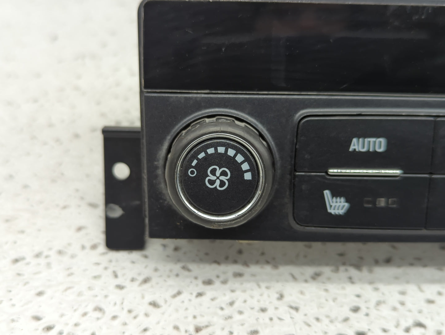 2020 Gmc Yukon Xl 1500 Climate Control Module Temperature AC/Heater Replacement P/N:23467328 Fits OEM Used Auto Parts - Oemu