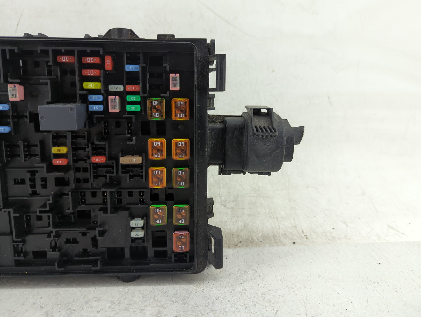 2020 Gmc Yukon Xl 1500 Fusebox Fuse Box Panel Relay Module P/N:23227061 Fits Fits 2015 2016 2017 2018 2019 OEM Used Auto Par
