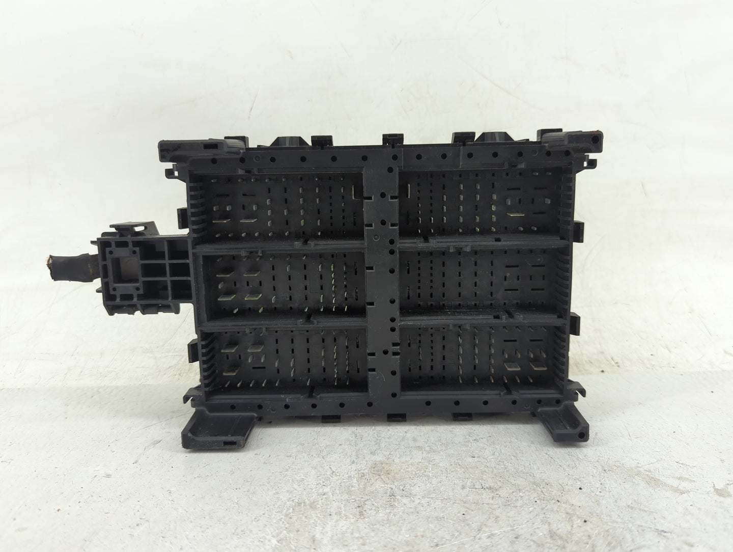 2020 Gmc Yukon Xl 1500 Fusebox Fuse Box Panel Relay Module P/N:23227061 Fits Fits 2015 2016 2017 2018 2019 OEM Used Auto Par
