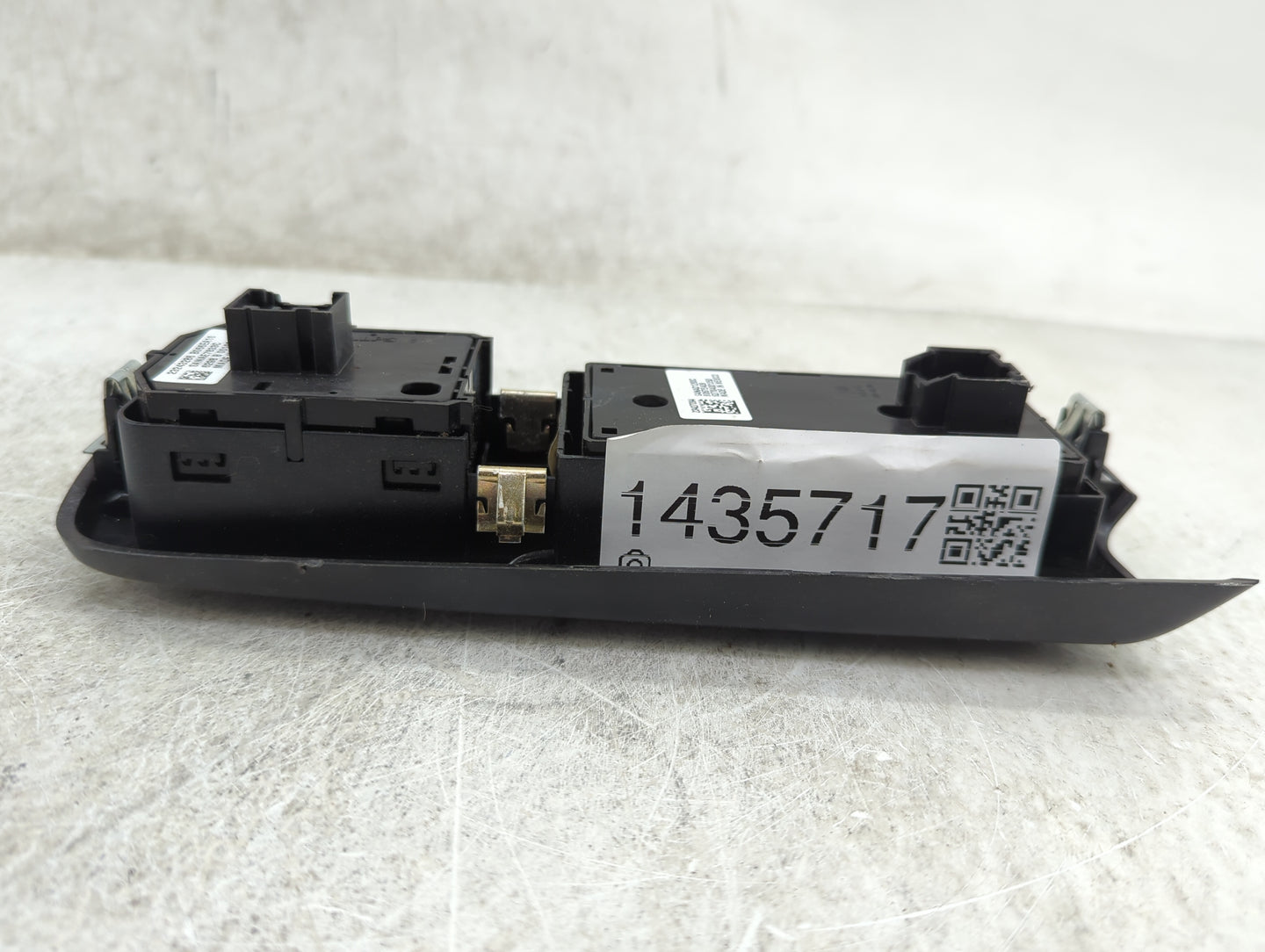 2020 Gmc Yukon Xl 1500 Master Power Window Switch Replacement Driver Side Left P/N:23427094 Fits Fits 2015 2016 2017 2018 20