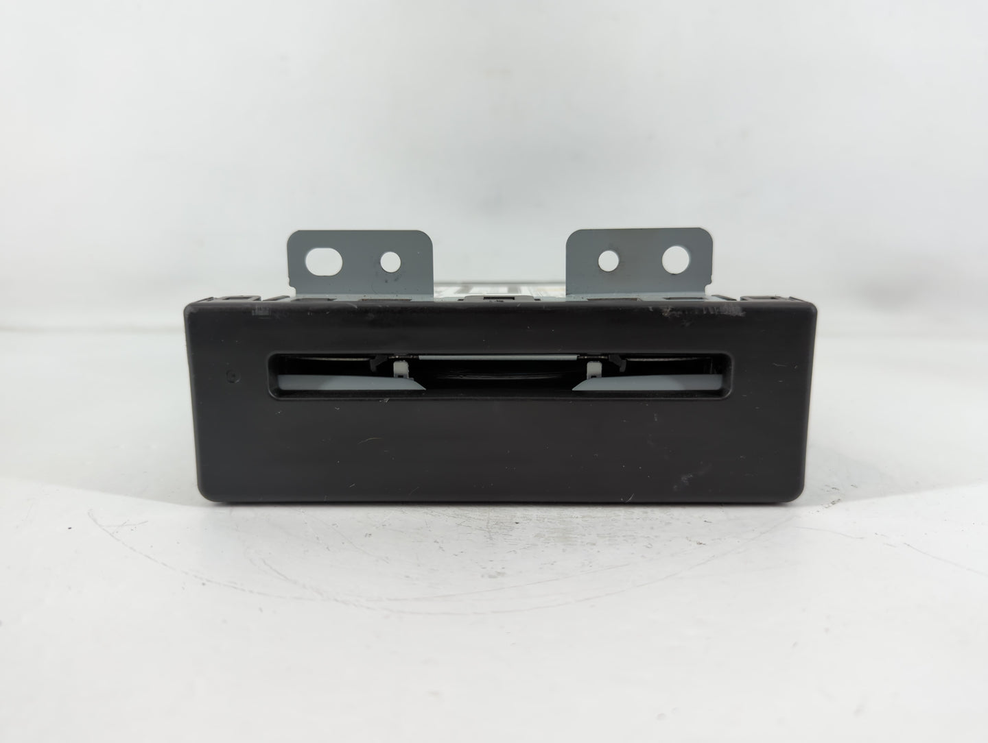 Gmc Yukon Xl 1500 Am Fm Cd Player Radio Receiver - Oemusedautoparts1.com