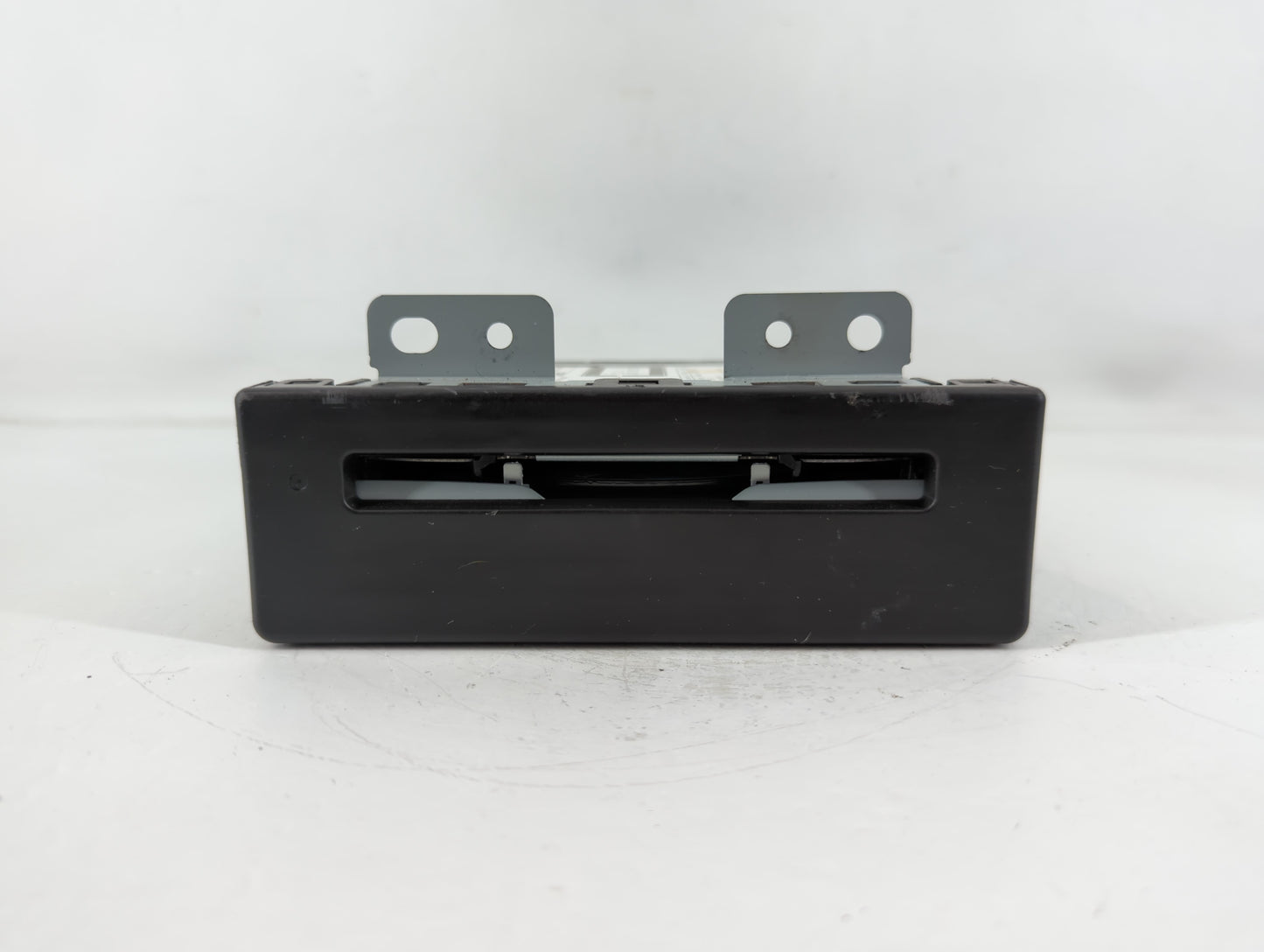 Gmc Yukon Xl 1500 Am Fm Cd Player Radio Receiver - Oemusedautoparts1.com
