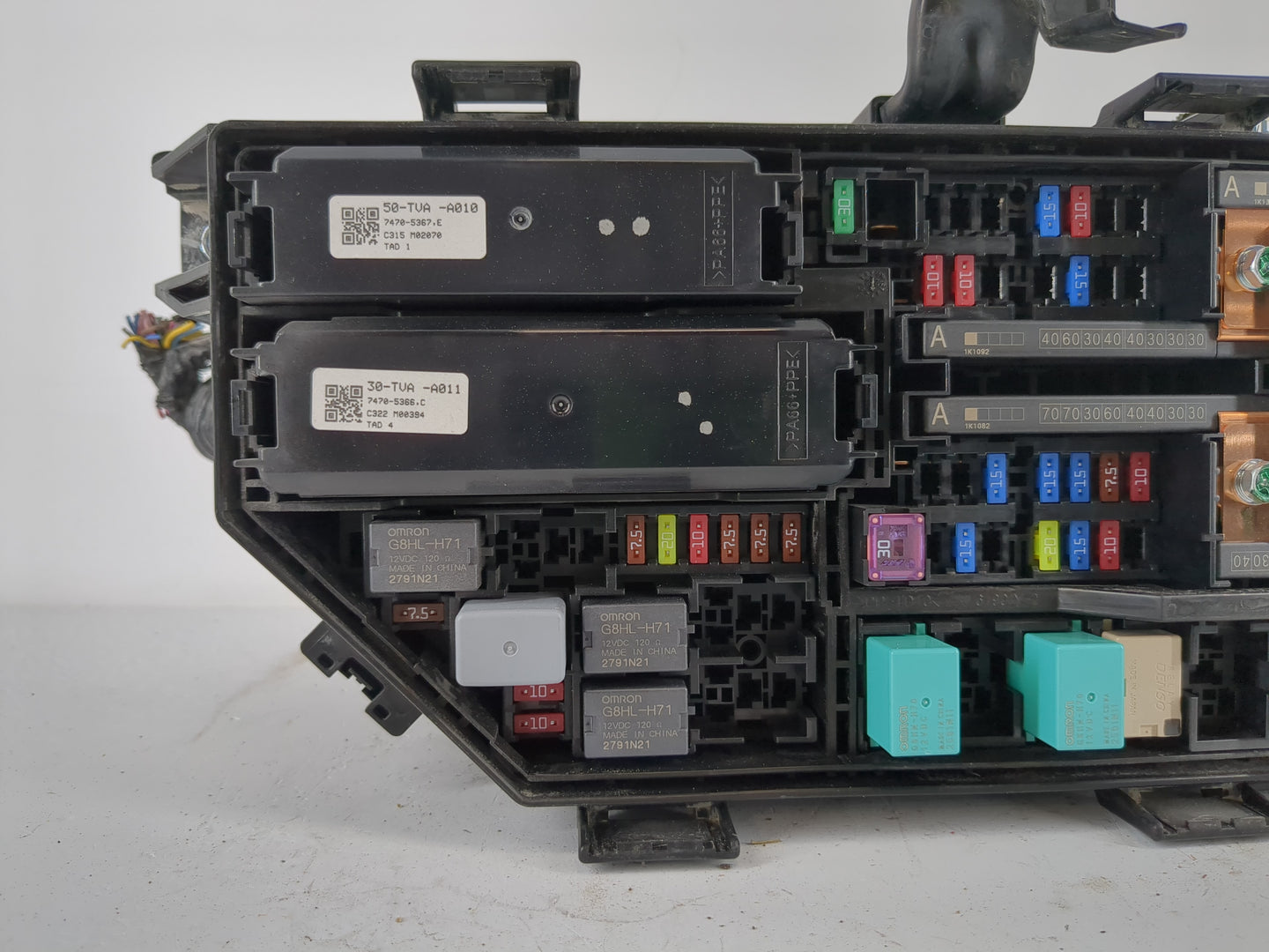 2018-2020 Honda Accord Fusebox Fuse Box Panel Relay Module P/N:30-TVA-A011 Fits Fits 2018 2019 2020 OEM Used Auto Parts - Oe