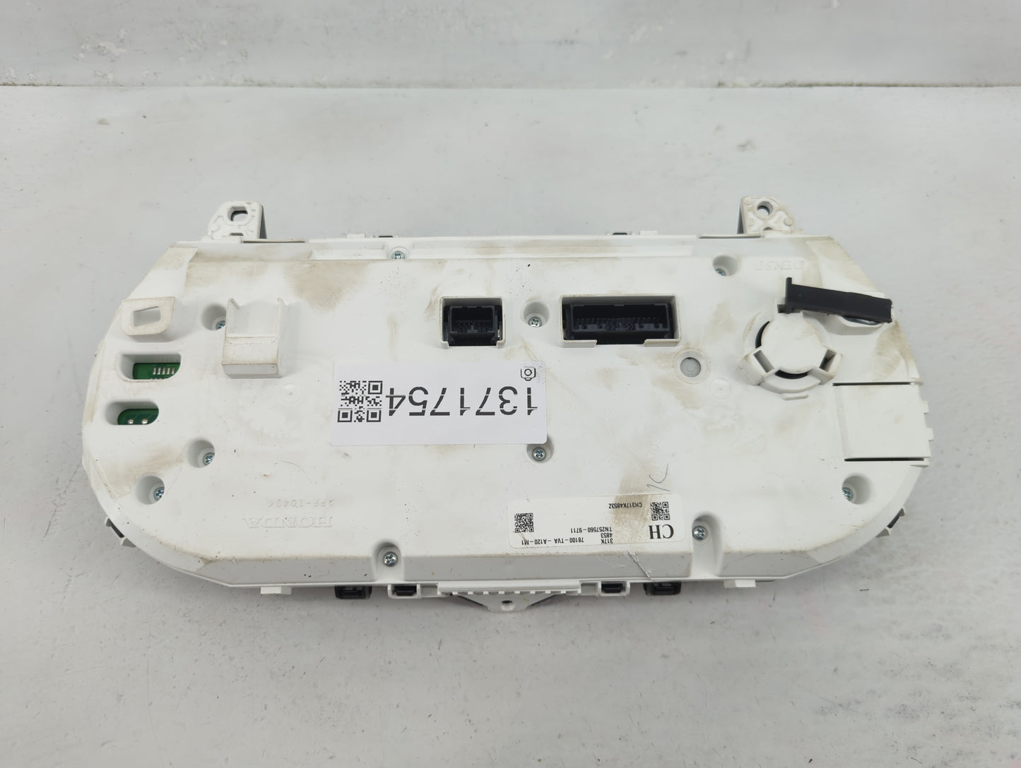 2018-2020 Honda Accord Instrument Cluster Speedometer Gauges P/N:78100-TVA-A120-M1 Fits Fits 2018 2019 2020 OEM Used Auto Pa