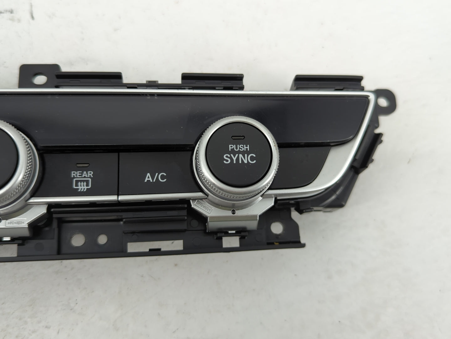 2018-2020 Honda Accord Climate Control Module Temperature AC/Heater Replacement P/N:79610TVAA016M1 Fits Fits 2018 2019 2020 