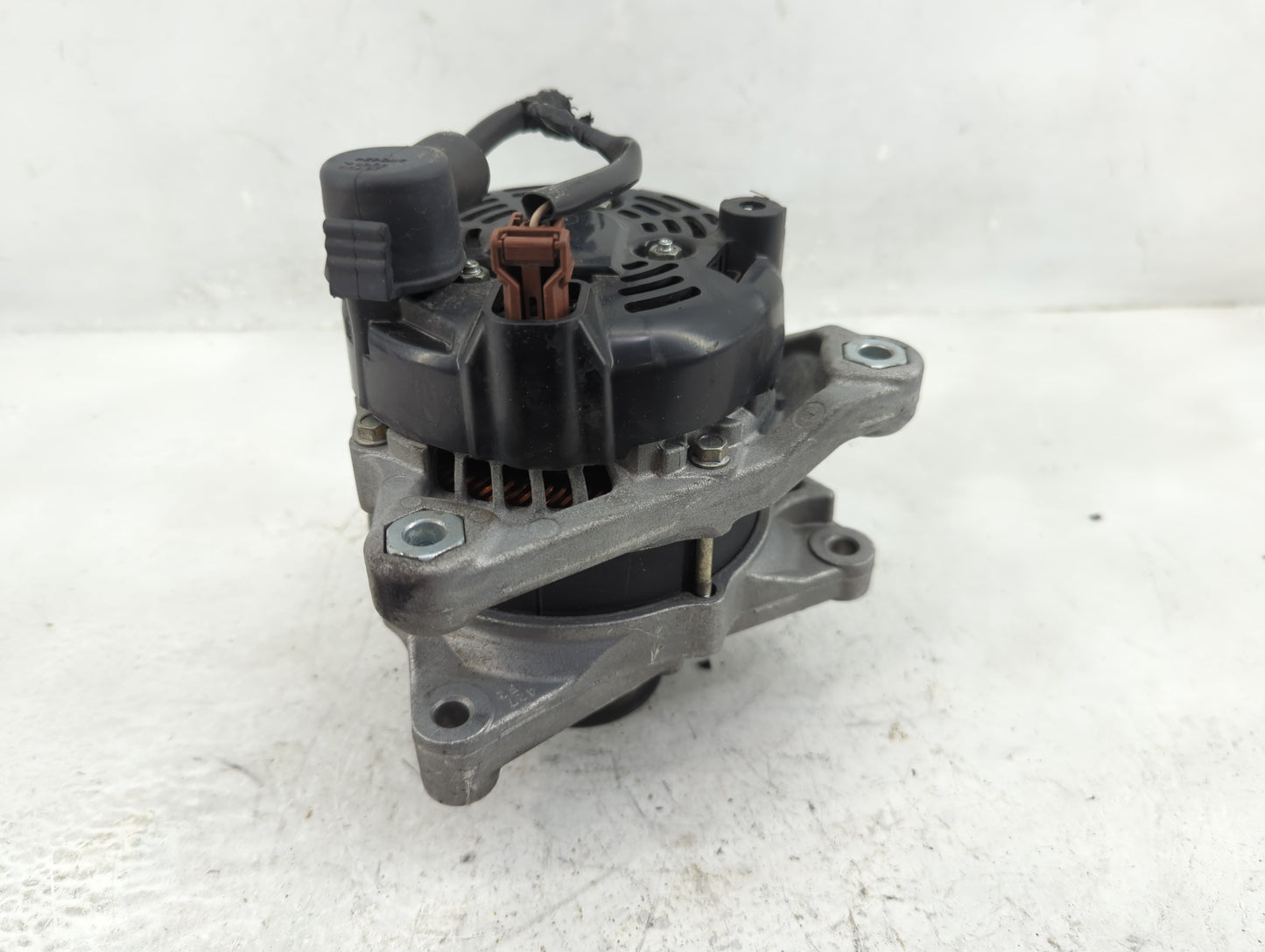 2018-2022 Honda Accord Alternator Replacement Generator Charging Assembly Engine OEM P/N:104211-4340 Fits OEM Used Auto Part