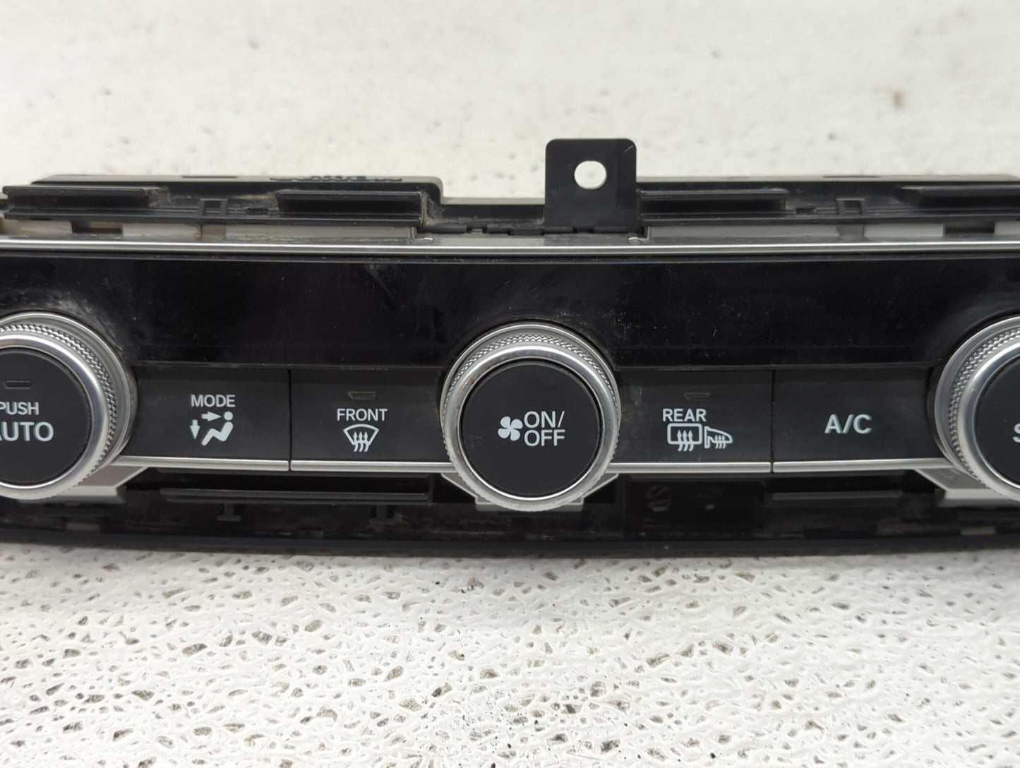 2018-2022 Honda Accord Climate Control Module Temperature AC/Heater Replacement P/N:79610TVAA316M1 Fits OEM Used Auto Parts 
