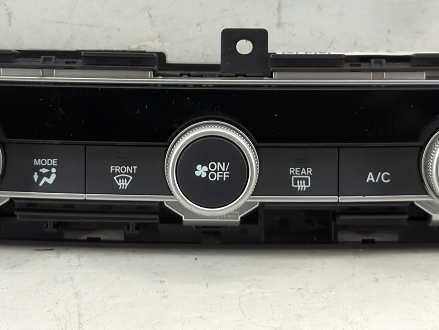 2018-2020 Honda Accord Climate Control Module Temperature AC/Heater Replacement P/N:79610TVAA016M1 Fits Fits 2018 2019 2020 