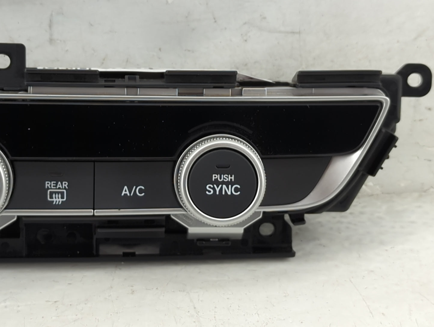 2018-2020 Honda Accord Climate Control Module Temperature AC/Heater Replacement P/N:79610TVAA016M1 Fits Fits 2018 2019 2020 