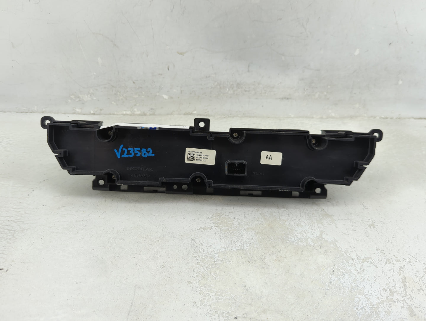 2018-2020 Honda Accord Climate Control Module Temperature AC/Heater Replacement P/N:79610TVAA016M1 Fits Fits 2018 2019 2020 