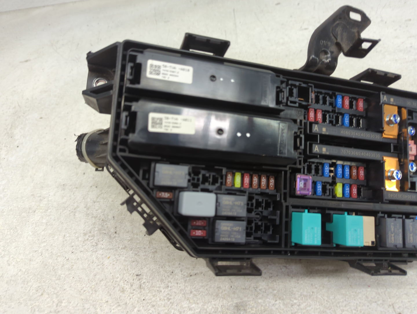 2018-2020 Honda Accord Fusebox Fuse Box Panel Relay Module P/N:TVA-A01 Fits Fits 2018 2019 2020 OEM Used Auto Parts - Oemuse