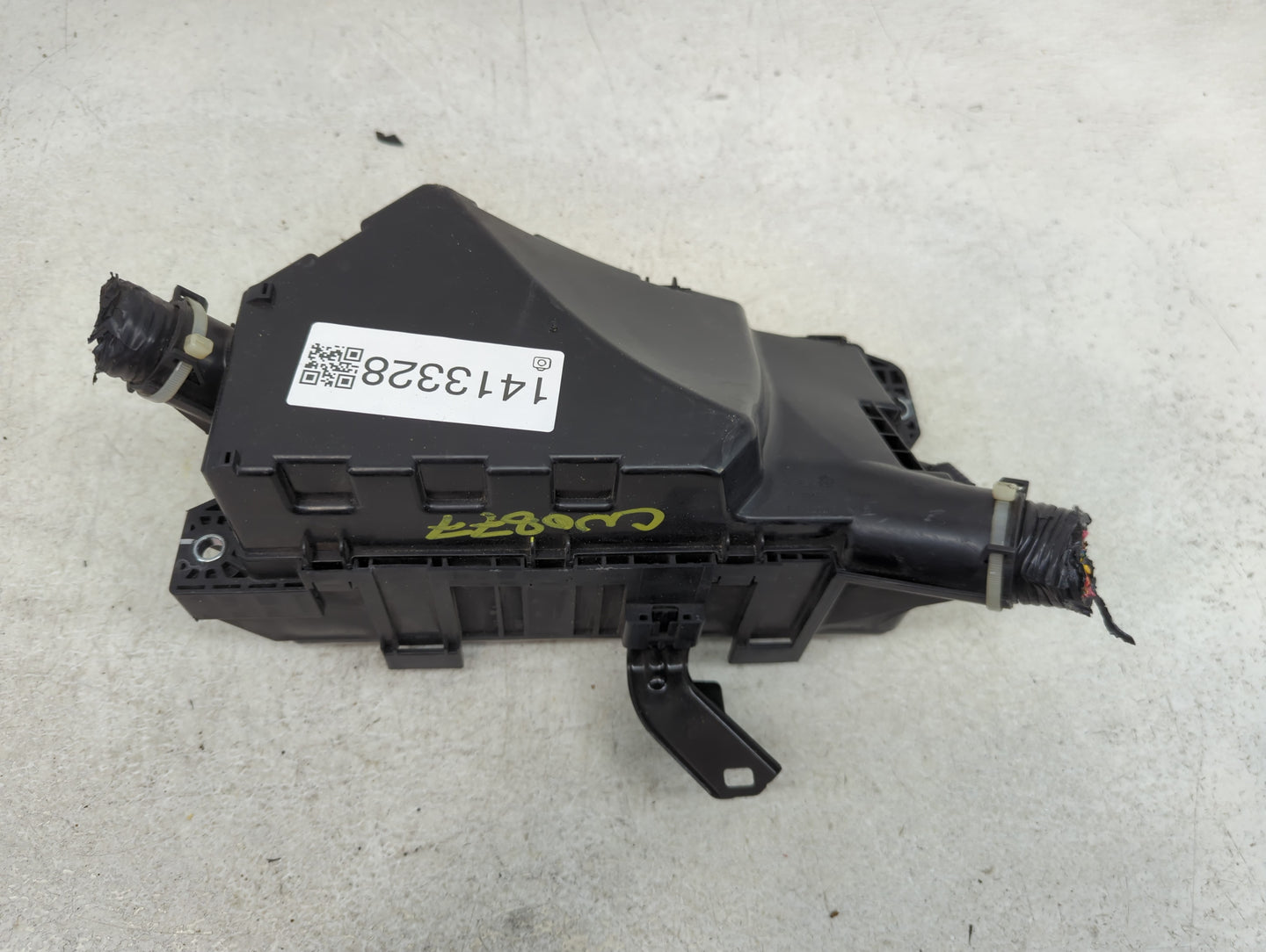 2018-2020 Honda Accord Fusebox Fuse Box Panel Relay Module P/N:TVA-A01 Fits Fits 2018 2019 2020 OEM Used Auto Parts - Oemuse