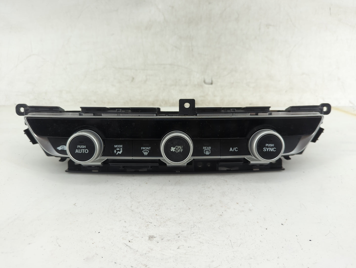 2018-2020 Honda Accord Climate Control Module Temperature AC/Heater Replacement P/N:79610TVAA016M1 SANWA2A409G Fits OEM Used