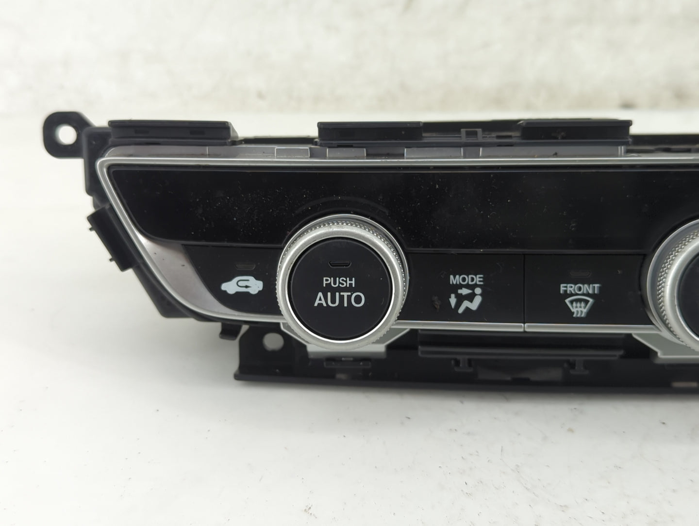 2018-2020 Honda Accord Climate Control Module Temperature AC/Heater Replacement P/N:79610TVAA016M1 SANWA2A409G Fits OEM Used