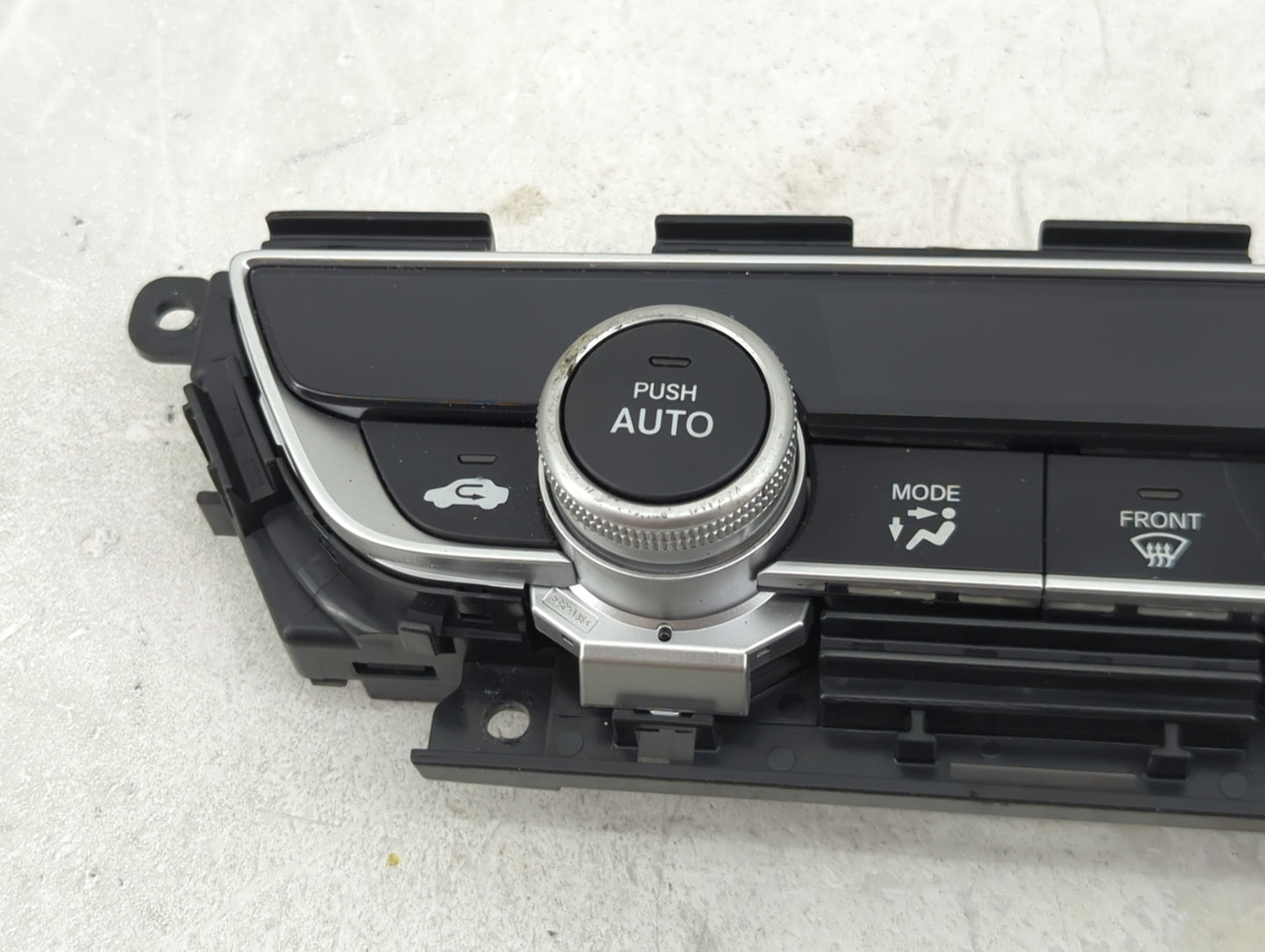 2018-2020 Honda Accord Climate Control Module Temperature AC/Heater Replacement P/N:79610TVAA016M1 SANWA2A409G Fits OEM Used