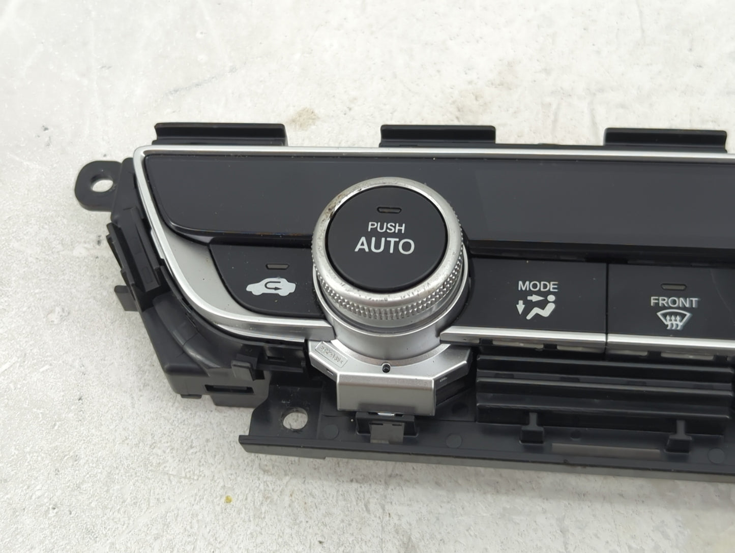 2018-2020 Honda Accord Climate Control Module Temperature AC/Heater Replacement P/N:79610TVAA016M1 SANWA2A409G Fits OEM Used