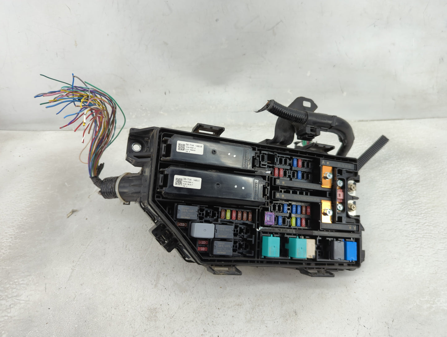 2018-2020 Honda Accord Fusebox Fuse Box Panel Relay Module P/N:TVA-A01 Fits Fits 2018 2019 2020 OEM Used Auto Parts - Oemuse