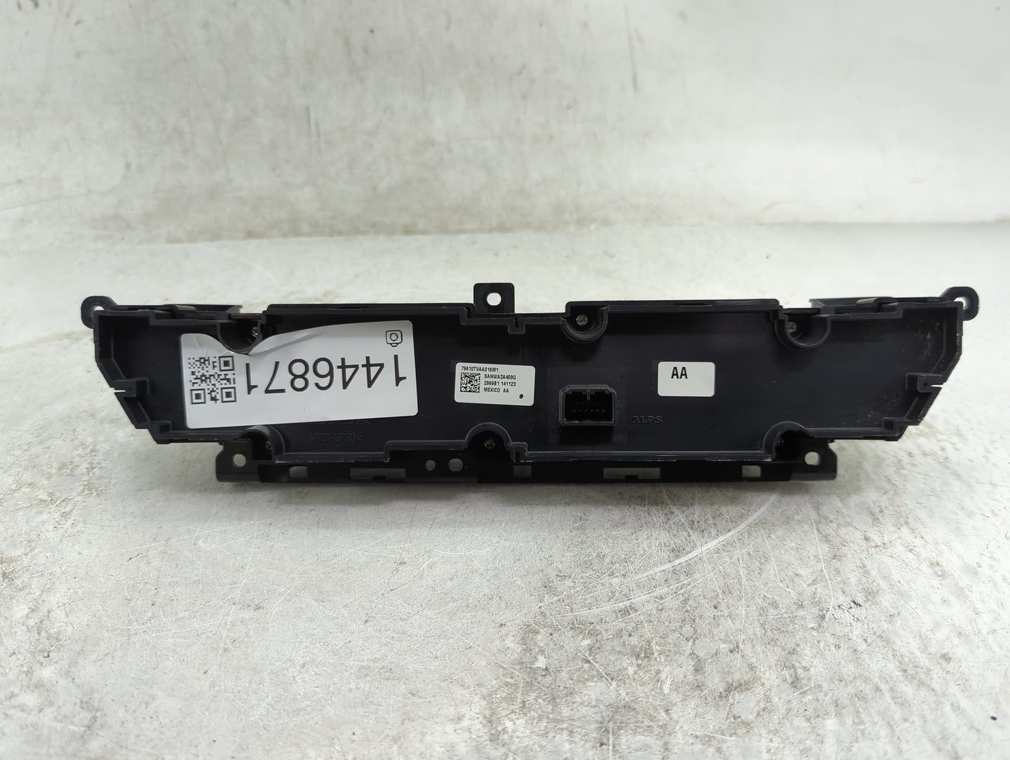 2018-2020 Honda Accord Climate Control Module Temperature AC/Heater Replacement P/N:79610TVAA016M1 SANWA2A409G Fits OEM Used
