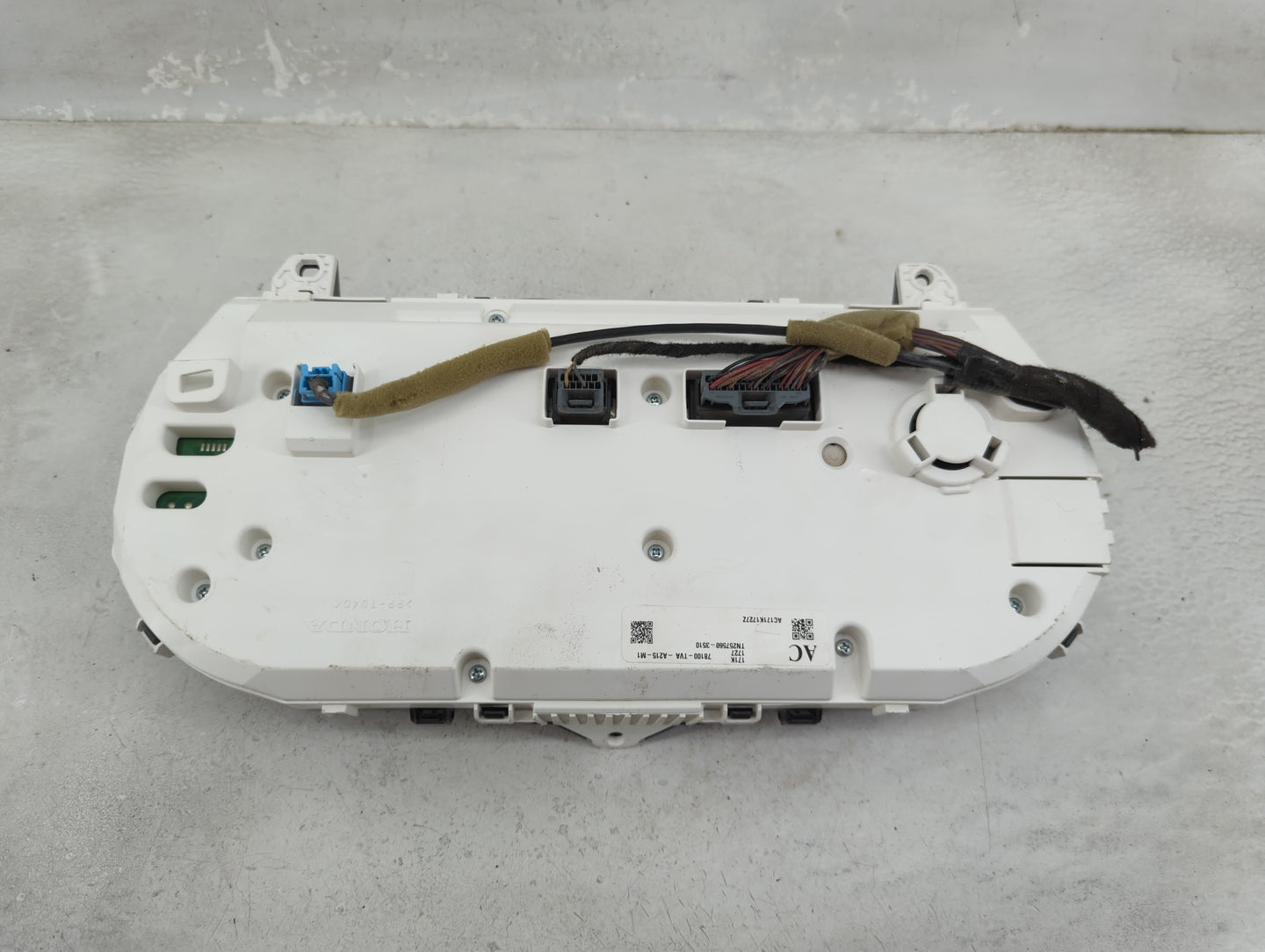 2018-2020 Honda Accord Instrument Cluster Speedometer Gauges P/N:78100-TVA-A215-M1 TN257560-3510 Miles: Fits Fits 2018 2019 