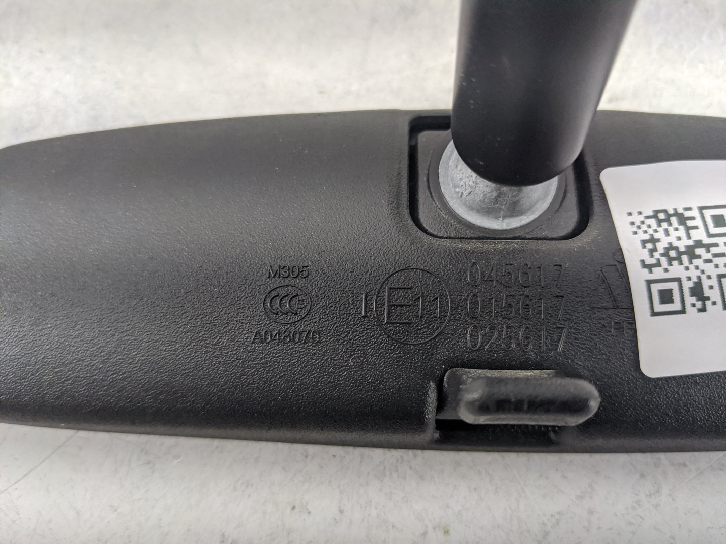 2016-2022 Honda Accord Interior Rear View Mirror Replacement OEM P/N:E11045617 E11015617 Fits OEM Used Auto Parts - Oemuseda