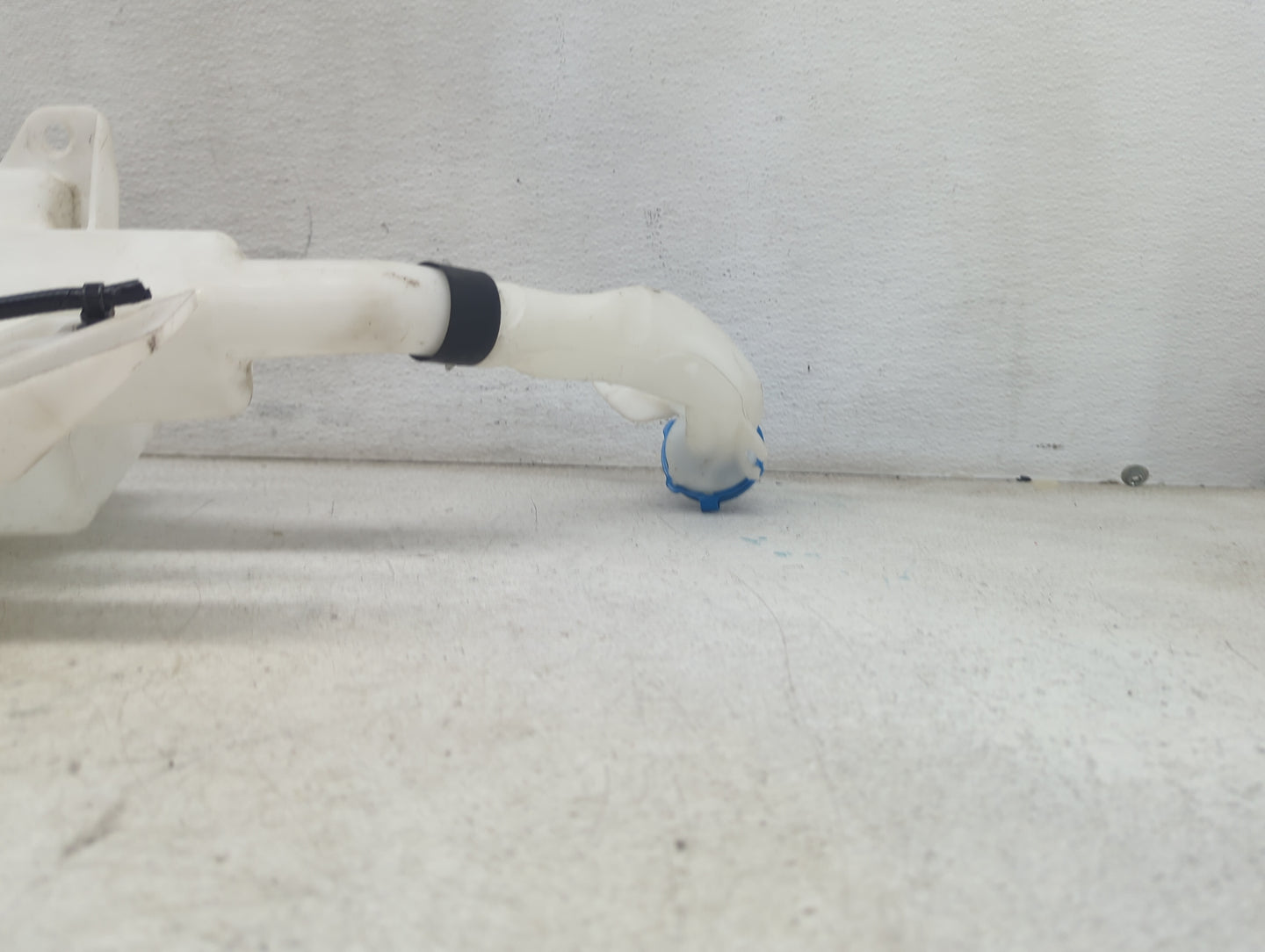 2018-2022 Honda Accord Windshield Washer Fluid Reservoir Bottle Oem 1473582 - Oemusedautoparts1.com
