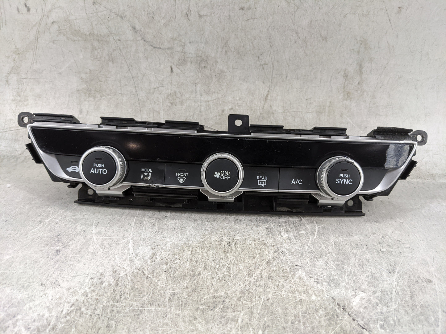 2018-2020 Honda Accord Climate Control Module Temperature AC/Heater Replacement P/N:79610TVAA016M1 Fits Fits 2018 2019 2020 