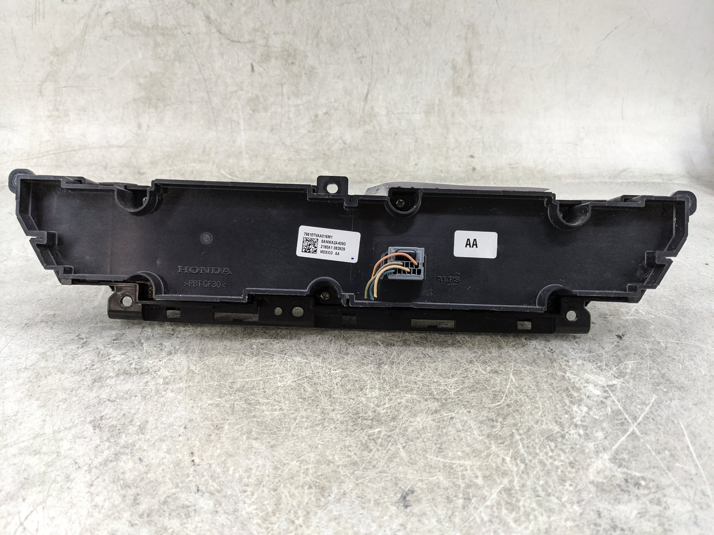 2018-2020 Honda Accord Climate Control Module Temperature AC/Heater Replacement P/N:79610TVAA016M1 Fits Fits 2018 2019 2020 