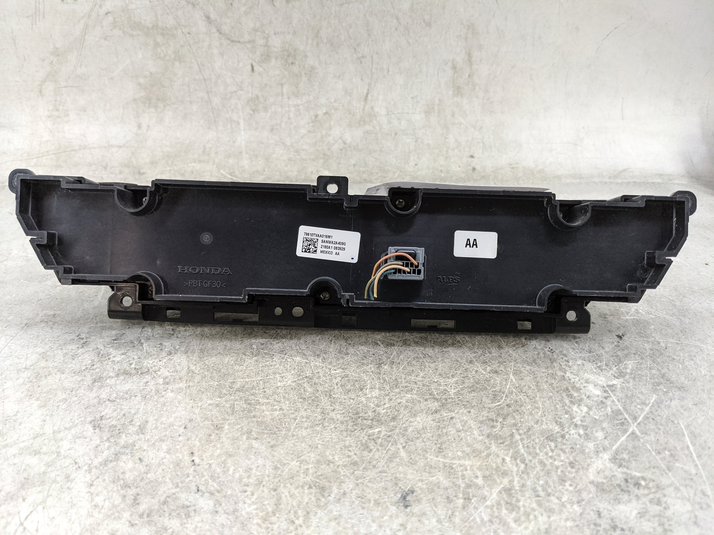2018-2020 Honda Accord Climate Control Module Temperature AC/Heater Replacement P/N:79610TVAA016M1 Fits Fits 2018 2019 2020 