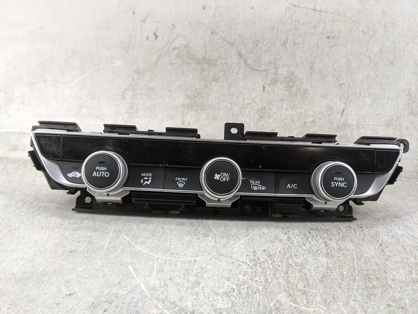 2018-2020 Honda Accord Climate Control Module Temperature AC/Heater Replacement P/N:79610TVAA316M1 SANWA2A413G Fits OEM Used