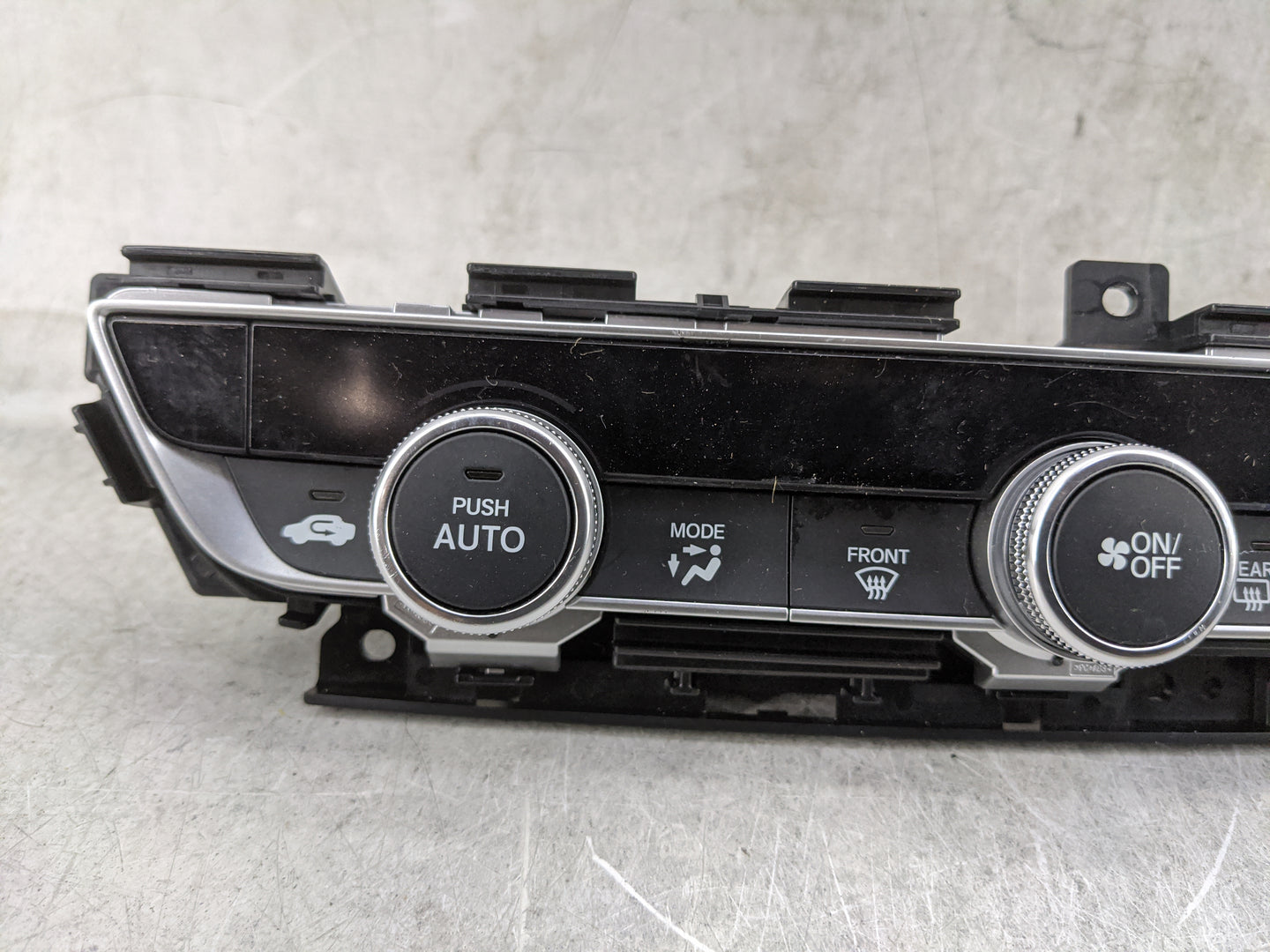 2018-2020 Honda Accord Climate Control Module Temperature AC/Heater Replacement P/N:79610TVAA316M1 SANWA2A413G Fits OEM Used