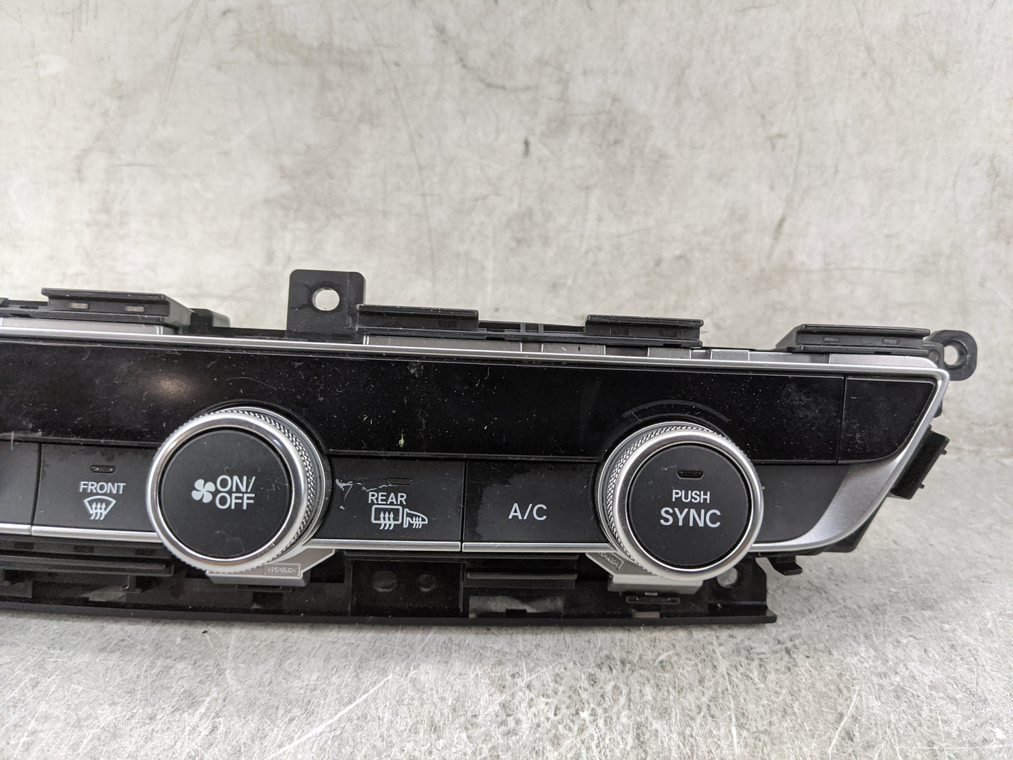 2018-2020 Honda Accord Climate Control Module Temperature AC/Heater Replacement P/N:79610TVAA316M1 SANWA2A413G Fits OEM Used