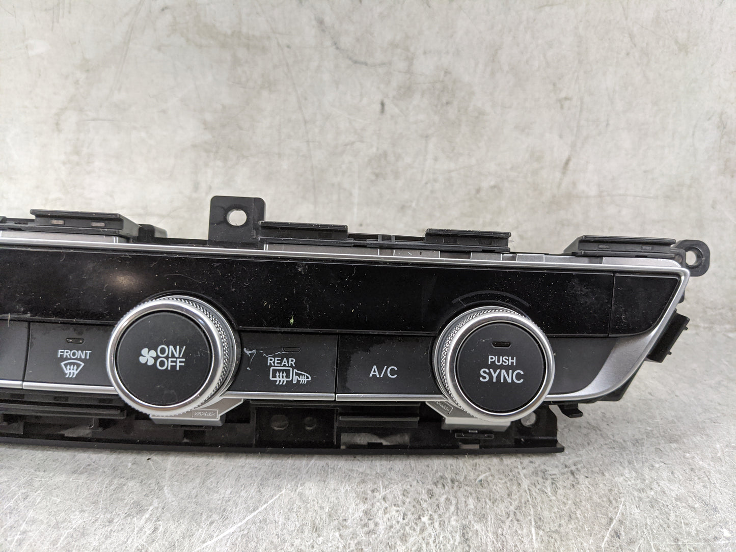 2018-2020 Honda Accord Climate Control Module Temperature AC/Heater Replacement P/N:79610TVAA316M1 SANWA2A413G Fits OEM Used