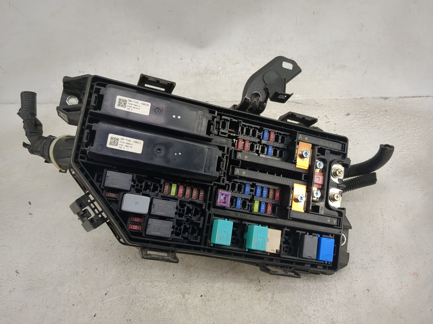 2018-2020 Honda Accord Fusebox Fuse Box Panel Relay Module P/N:38809-TVA-A011 38807-TVA-A010 Fits Fits 2018 2019 2020 OEM Us