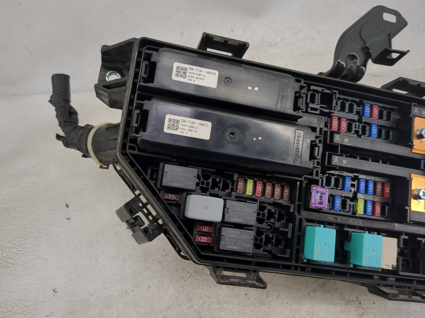 2018-2020 Honda Accord Fusebox Fuse Box Panel Relay Module P/N:38809-TVA-A011 38807-TVA-A010 Fits Fits 2018 2019 2020 OEM Us