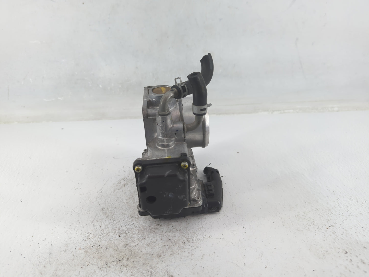 2018-2022 Honda Accord Throttle Body P/N:526393 M91218, GMG9A Fits Fits 2016 2017 2018 2019 2020 2021 2022 OEM Used Auto Par