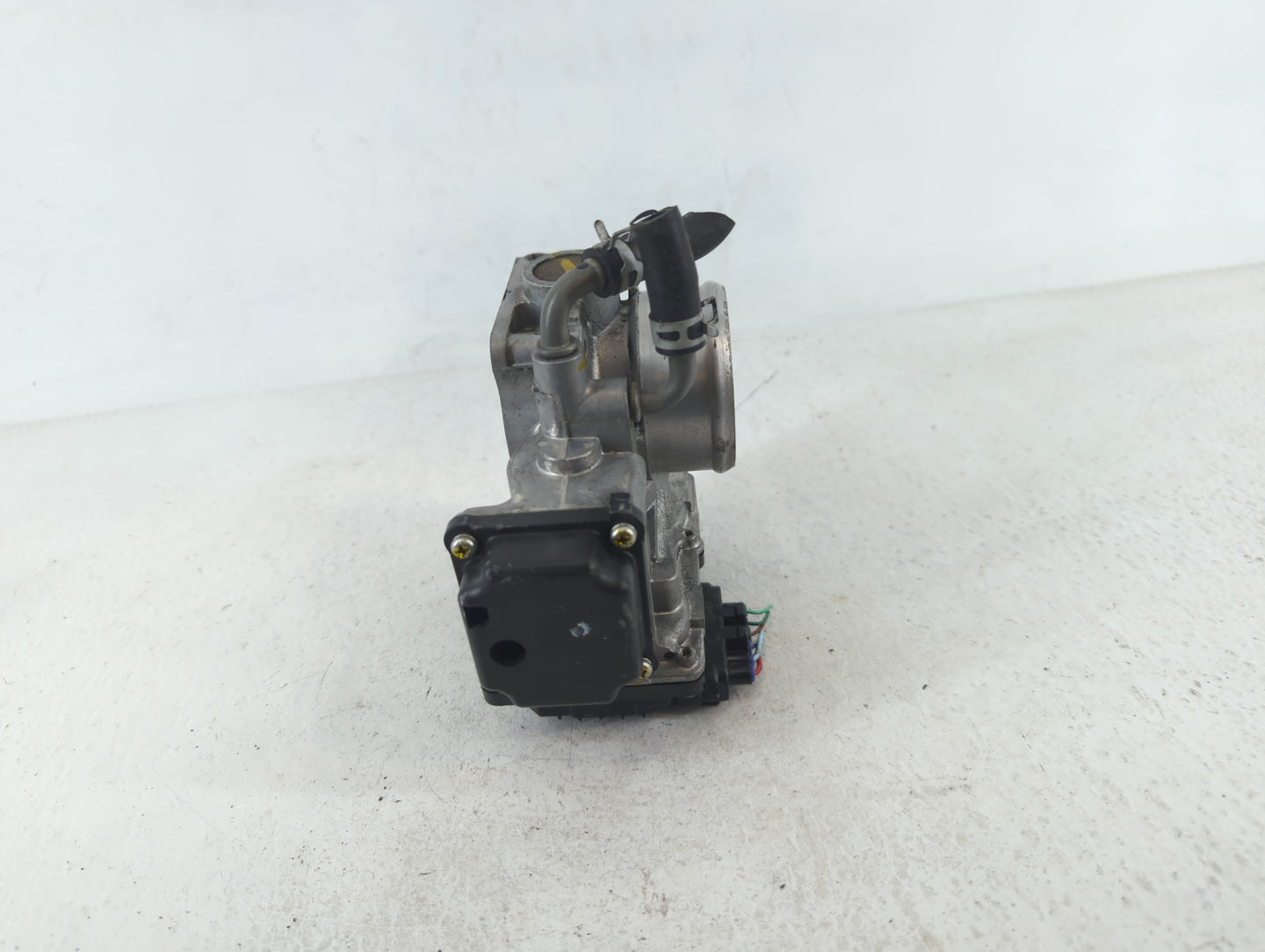 2018-2022 Honda Accord Throttle Body P/N:GMG9A M22859398085 Fits Fits 2016 2017 2018 2019 2020 2021 2022 OEM Used Auto Parts