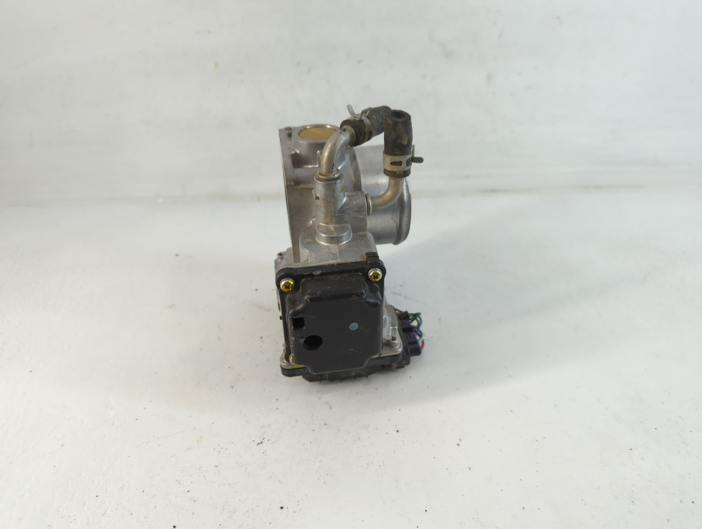 2018-2022 Honda Accord Throttle Body P/N:GMG9A Fits Fits 2016 2017 2018 2019 2020 2021 2022 OEM Used Auto Parts - Oemusedaut